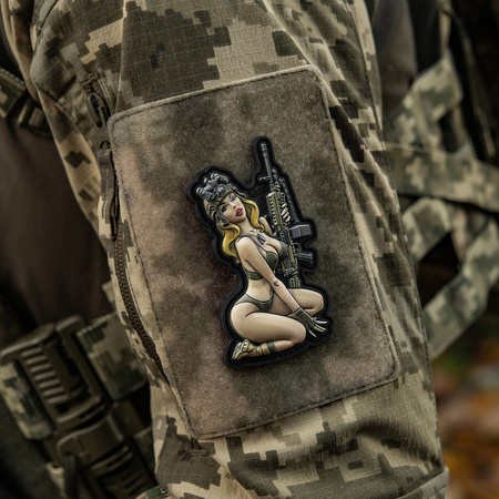 NASZYWKA EMBLEMAT M-TAC NA RZEP - Tactical Girl №5 PVC Olive