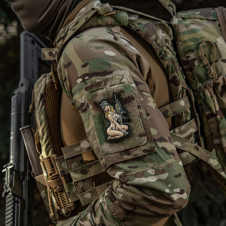 NASZYWKA EMBLEMAT M-TAC NA RZEP - Tactical Girl №5 PVC MC
