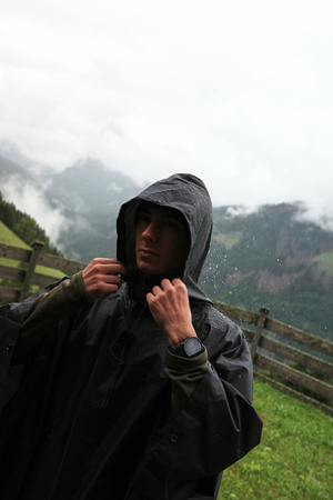 PONCHO U. S. MODEL - CZARNE