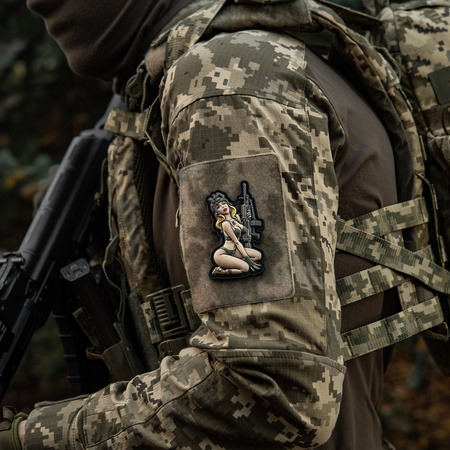 NASZYWKA EMBLEMAT M-TAC NA RZEP - Tactical Girl №5 PVC Olive