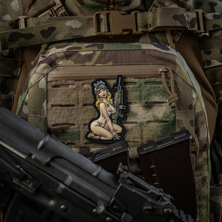 NASZYWKA EMBLEMAT M-TAC NA RZEP - Tactical Girl №5 PVC MC